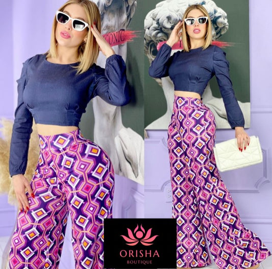 Set 2 piezas pantalon morado con figuras incluye blusa de mezclilla strech